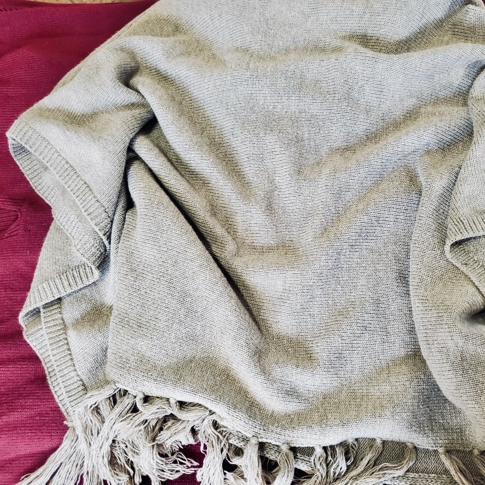 Forever 21 Grey Pancho Sweater - Picture 6 of 7